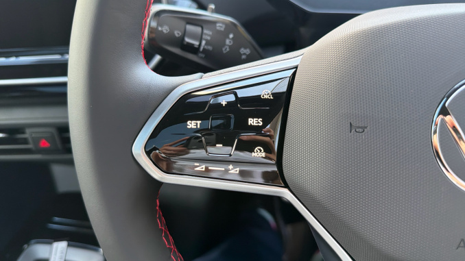 Volkswagen ID.4 250kW 4MOTION GTX Edition 79kWh 5dr Auto Electric Estate - Image 17
